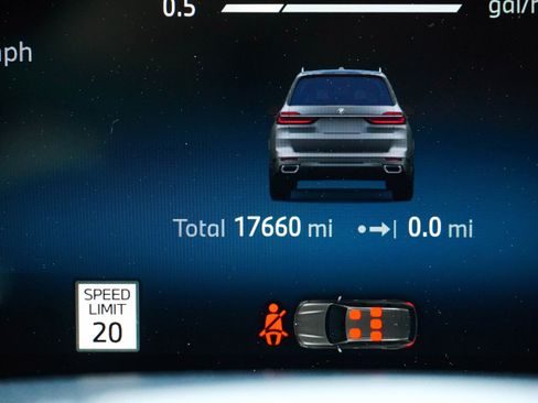 Used 2026 BMW X7 xDrive40i image 21