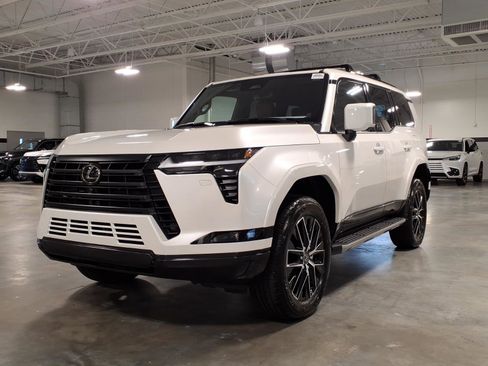 New 2026 Lexus GX 550 image 3