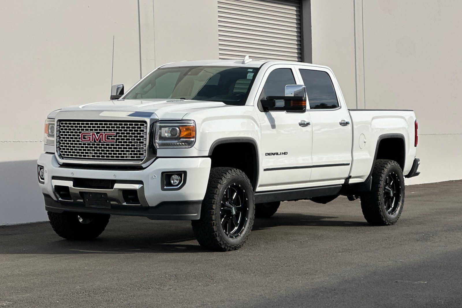 Used 2016 GMC Sierra 2500 Denali w/ Duramax Plus Package AWD/4WD image 8