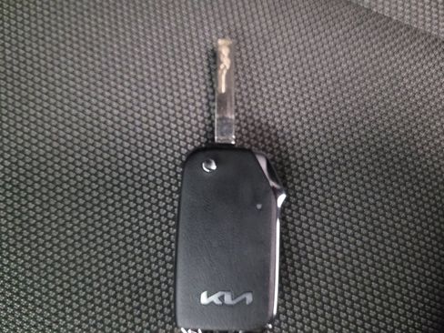 Used 2022 Kia Forte LXS FWD image 32