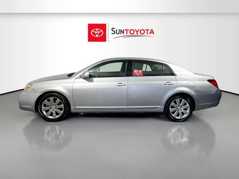Used 2005 Toyota Avalon XLS image 7