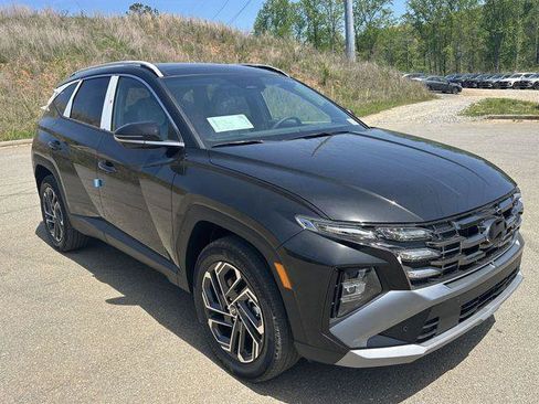 New 2025 Hyundai Tucson Limited image 7