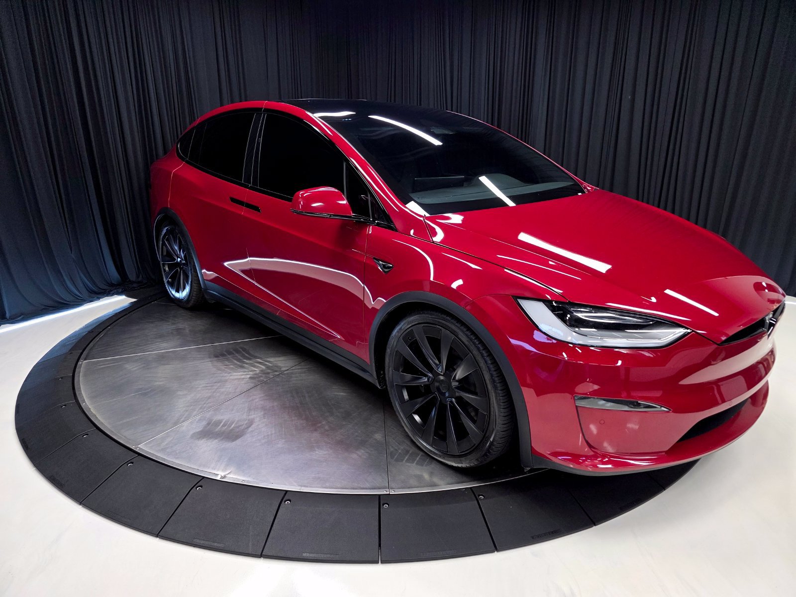Used 2023 Tesla Model X AWD/4WD image 16