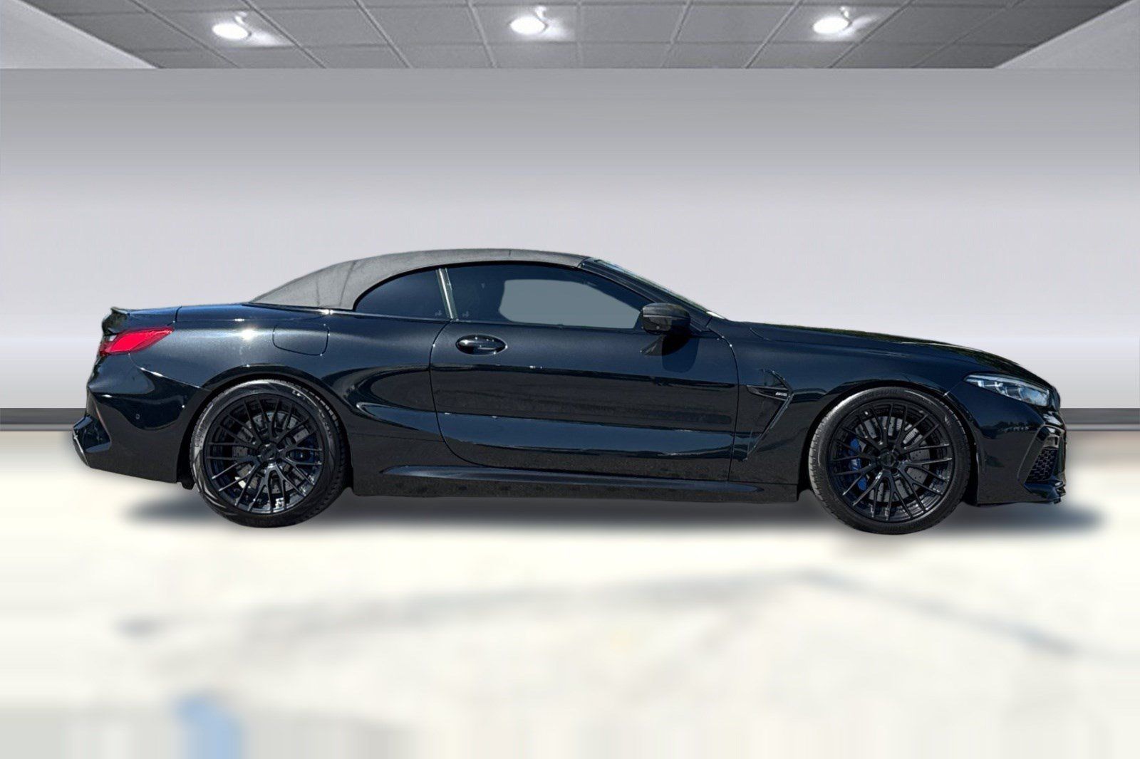 Used 2020 BMW M8 Convertible AWD/4WD image 7