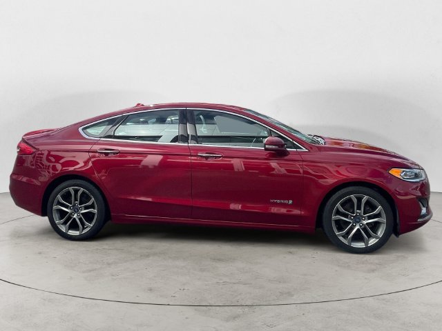 Used 2019 Ford Fusion Titanium FWD image 4