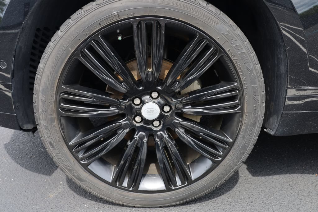 Used 2019 Land Rover Range Rover Velar R-Dynamic SE AWD/4WD image 42