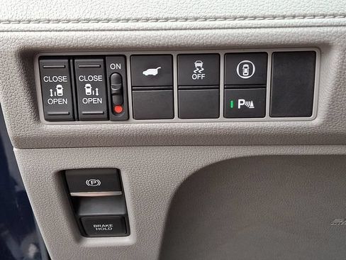Used 2023 Honda Odyssey Touring image 26