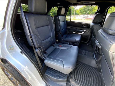 Used 2024 Toyota Sequoia Platinum AWD/4WD image 26