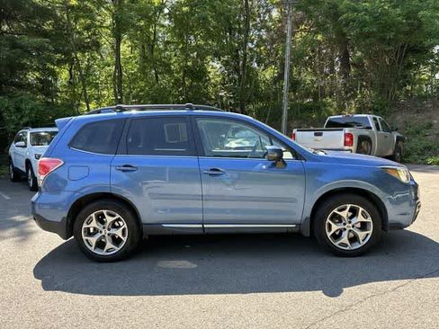 Used 2017 Subaru Forester 2.5i Touring AWD/4WD image 3