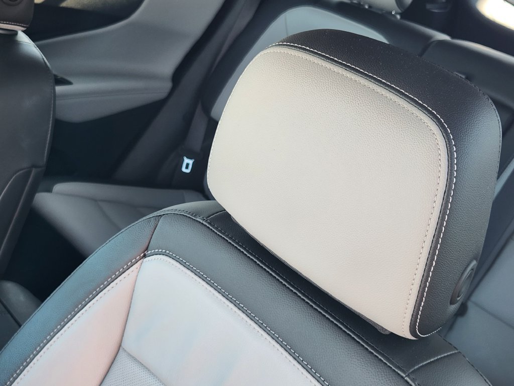 Used 2018 Chevrolet Equinox Premier FWD image 15