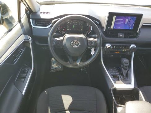 Used 2025 Toyota RAV4 LE AWD/4WD image 31