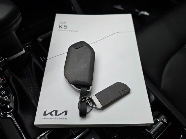 Used 2025 Kia K5 GT-Line AWD/4WD image 41