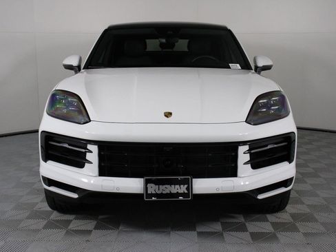 Certified 2025 Porsche Cayenne E-Hybrid Coupe AWD/4WD image 10