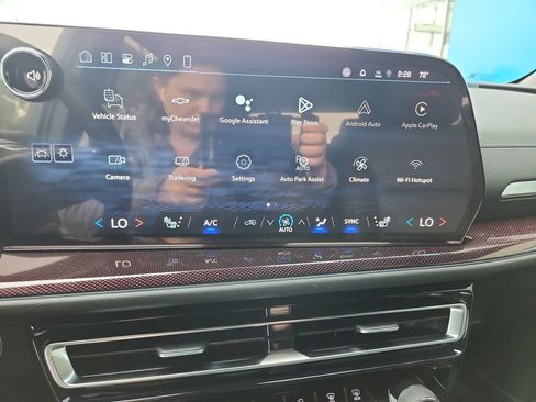 New 2026 Chevrolet Traverse Z71 w/ Enhanced Driving Package AWD/4WD image 21