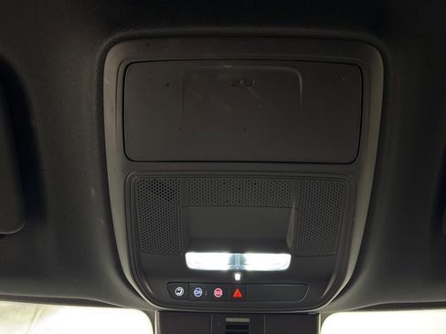 Used 2024 Chevrolet Traverse Z71 image 25