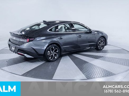 Used 2025 Hyundai Sonata SEL FWD image 10