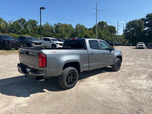 Used 2022 Chevrolet Colorado LT w/ Safety Package image 5