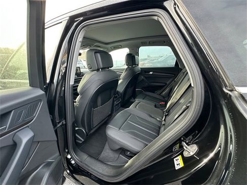 Used 2024 Audi Q5 2.0T Premium Plus image 18