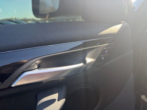 Used 2016 BMW X1 xDrive28i image 11