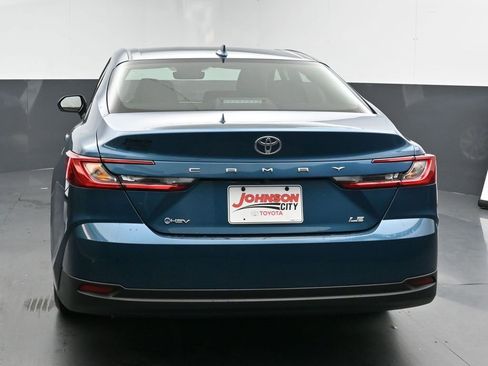 Used 2026 Toyota Camry LE image 7
