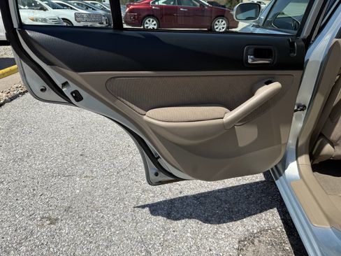 Used 2003 Honda Civic Hybrid Sedan image 19