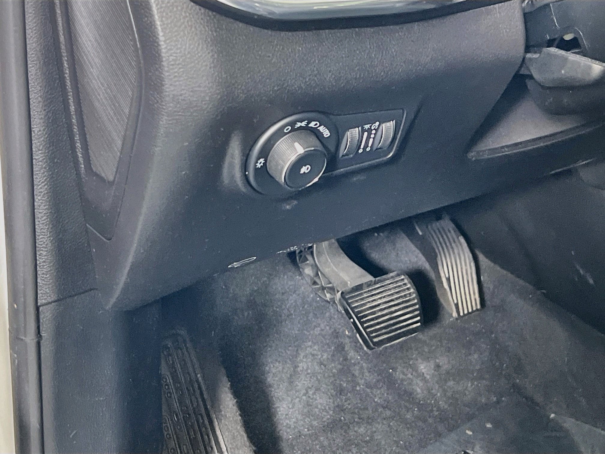 Used 2022 Jeep Compass Limited AWD/4WD image 10