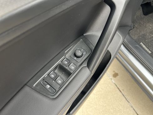 Used 2023 Volkswagen Tiguan S image 14