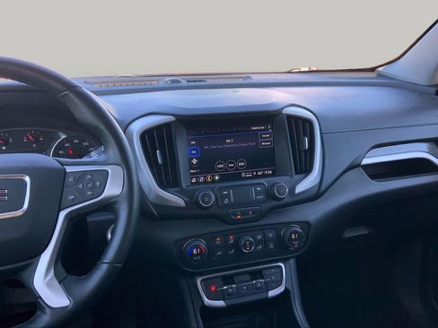 Used 2024 GMC Terrain SLT AWD/4WD image 7