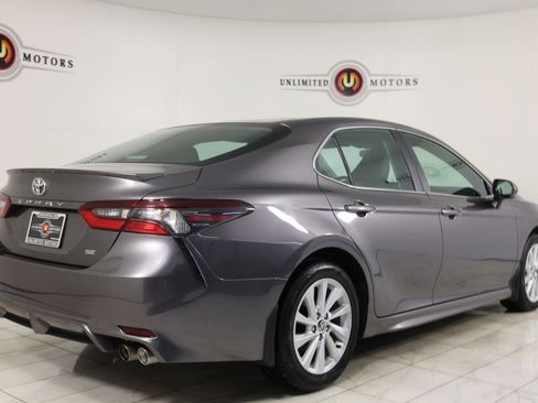 Used 2024 Toyota Camry SE FWD image 3