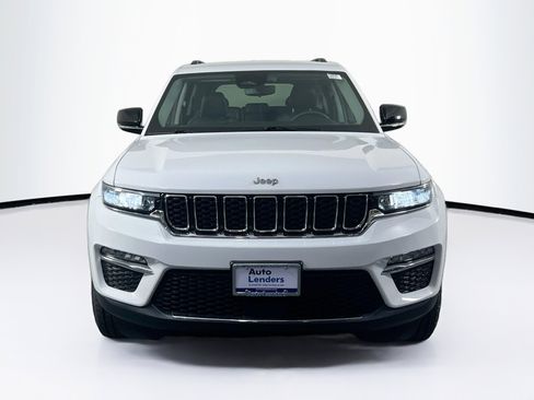 Used 2023 Jeep Grand Cherokee Limited image 2