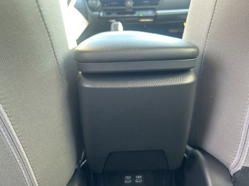 New 2026 Toyota Prius LE image 10