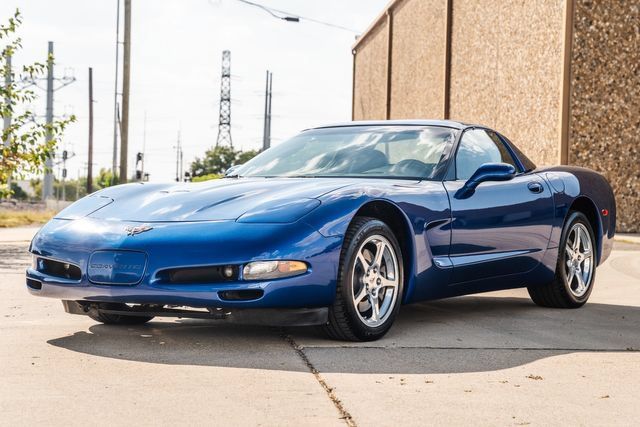 Used 2003 Chevrolet Corvette Coupe w/ Preferred Equipment Group RWD image 6