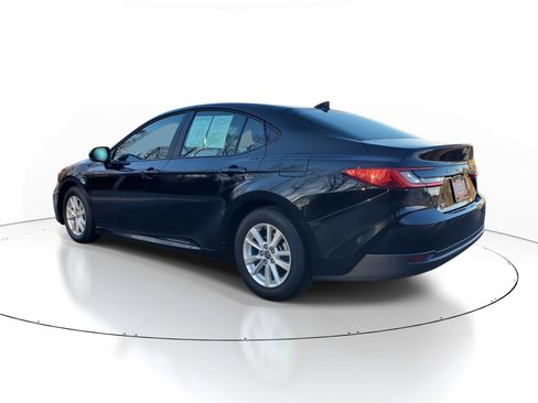 Certified 2025 Toyota Camry LE image 4