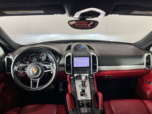 Certified 2018 Porsche Cayenne GTS image 21