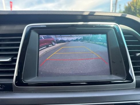 Used 2019 Hyundai Sonata SE w/ Cargo Package FWD image 21