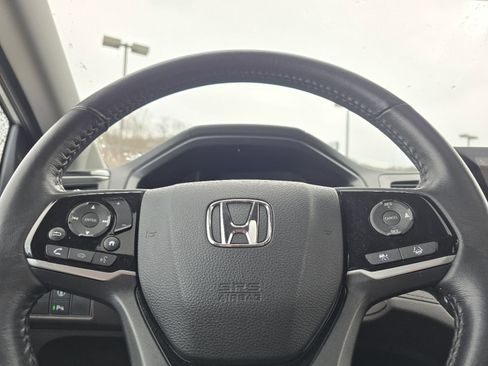 Used 2024 Honda Odyssey Touring image 25