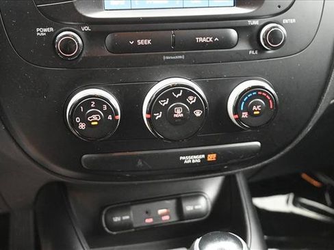 Used 2017 Kia Soul w/ Convenience Package FWD image 16