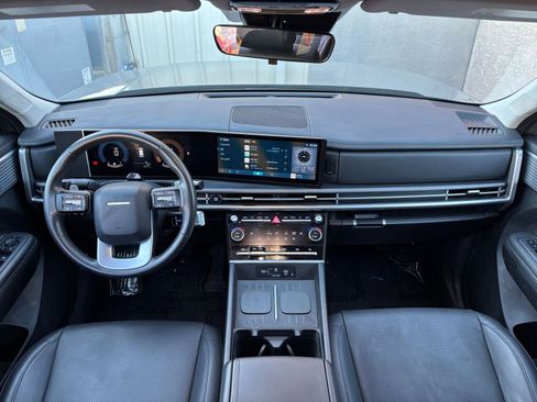 Used 2025 Hyundai Santa Fe SEL image 36