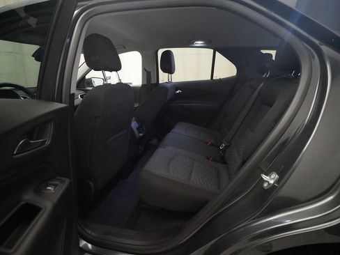 Used 2018 Chevrolet Equinox LT FWD image 16