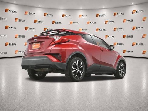 Used 2020 Toyota C-HR LE FWD image 38