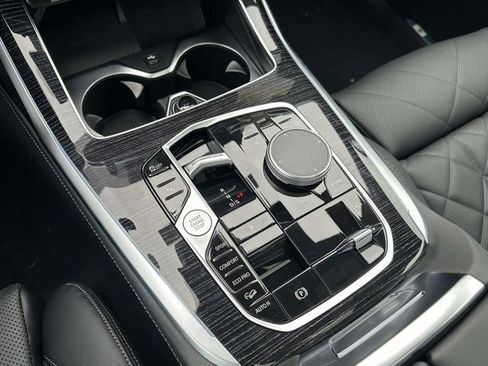 New 2026 BMW X7 xDrive40i image 17