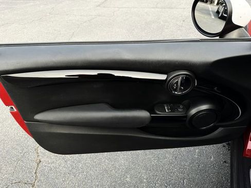 Used 2017 MINI Cooper S image 13