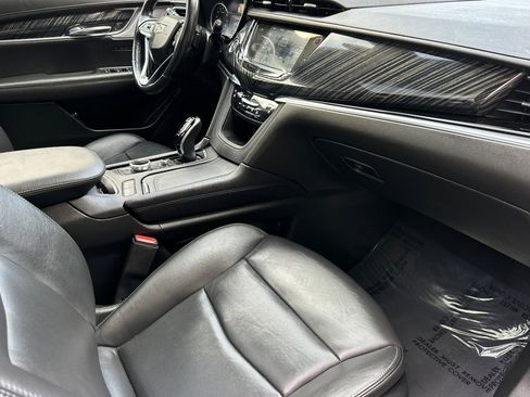Certified 2024 Cadillac XT6 Premium Luxury image 21