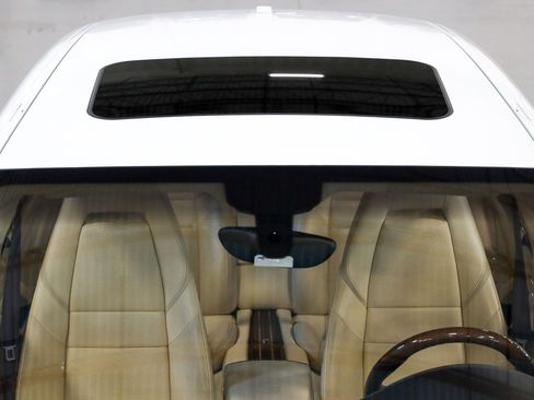 Used 2013 Porsche Panamera AWD/4WD image 6