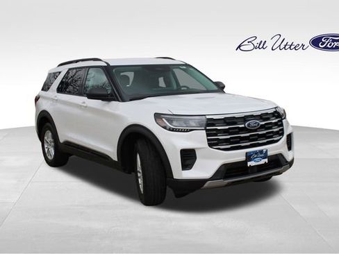 New 2026 Ford Explorer Active image 2