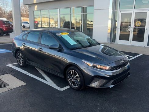 Used 2024 Kia Forte LXS image 4