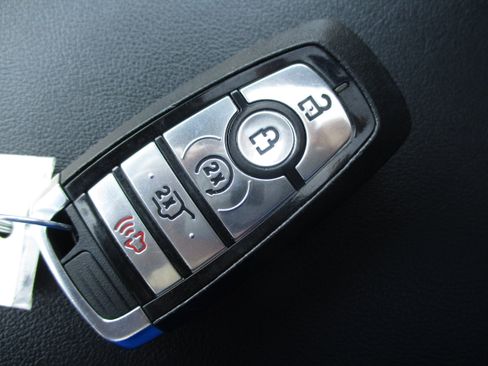 Used 2024 Ford Edge ST-Line AWD/4WD image 44