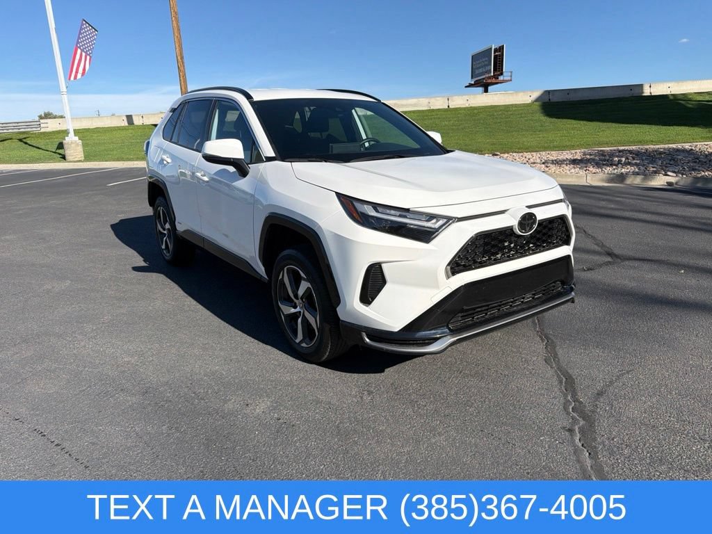 Used 2025 Toyota RAV4 SE AWD/4WD image 1