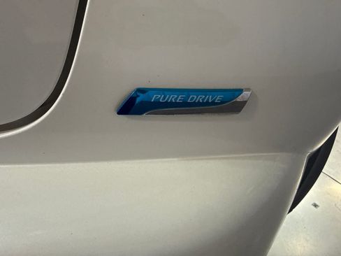 Used 2014 Nissan Juke S FWD image 13
