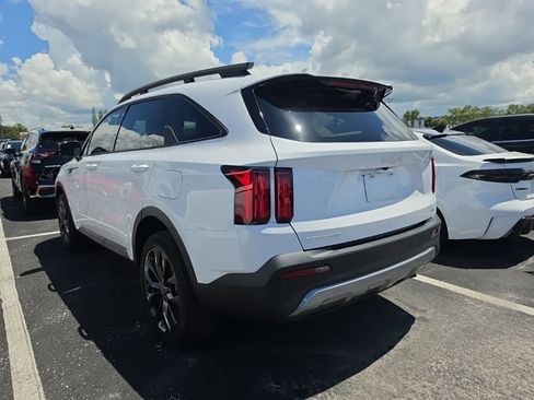 Certified 2023 Kia Sorento SX Prestige AWD/4WD image 12
